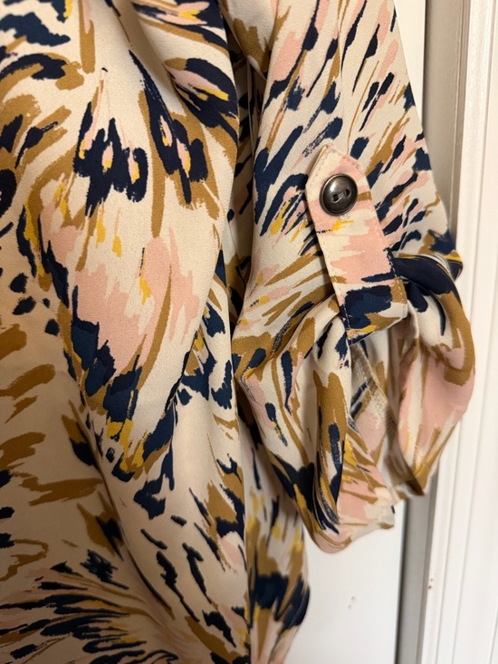 Women's Cream Abstract Print V-Neck Blouse Large - Picture 2 of 6